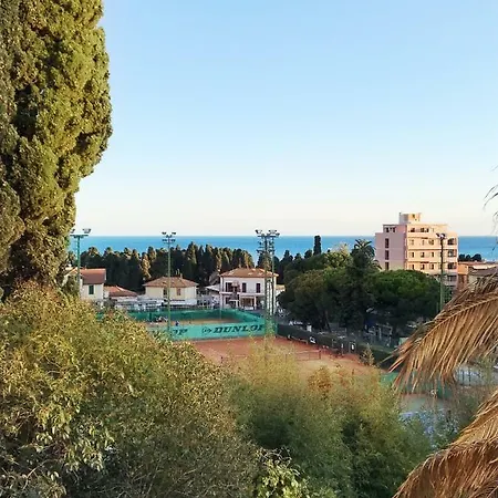 Casa Corallo Vicino Alle Spiagge Апартаменты Санремо